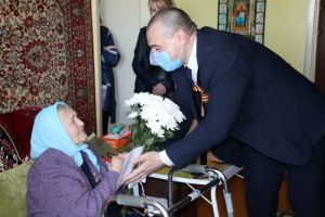 Ветераны войны Еманжелинского района принимали поздравления с Днем Победы