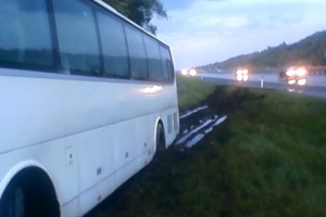 Вечером 30 августа под Коркино чудом уцелел вышедший из строя еманжелинский автобус с пассажирами