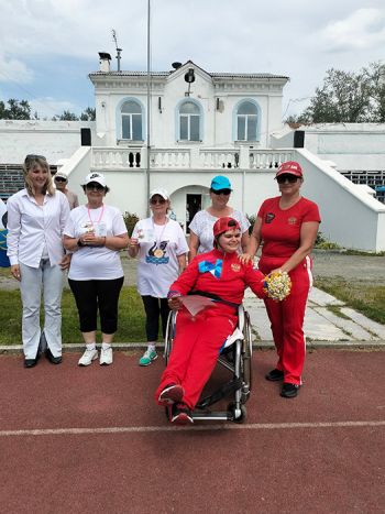 В Еманжелинске вручили знаки отличия ГТО активистам общества инвалидов