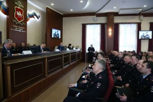 Губернатор Алексей Текслер поставил задачу создать в Челябинской области программу, которая позволит снизить показатели преступности в регионе