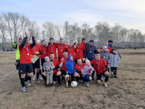 Футболисты из Красногорского Еманжелинского района всухую обыграли каслинцев и по итогам первенства области заняли первое место