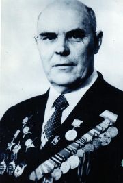 Кавалер четырех боевых орденов фронтовик Анатолий Шитяков из Еманжелинска и в мирной жизни оставался на «передовой»