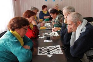 В преддверии Дня пожилого человека в Красногорском Еманжелинского района прошел открытый шашечный турнир