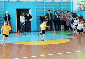 В Еманжелинске прошли «Веселые старты» для дошкольников