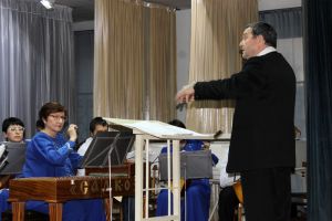 Муниципальный русский оркестр «Садко» открыл в Еманжелинске цикл музыкальных вечеров