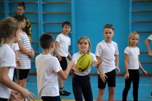Третьеклассники школ Еманжелинского района в игровой форме познакомились с регбийным мячом
