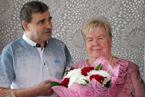 В 2021 году в Еманжелинском районе поздравления принимали 11 юбилейных пар