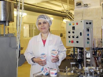 Бизнес-леди из Еманжелинска Ирина Ботова три года занимается выпуском молочной продукции под маркой «Камэлла»