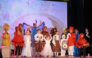 Еманжелинский детский православный театральный коллектив «Благовест» показал рождественский спектакль