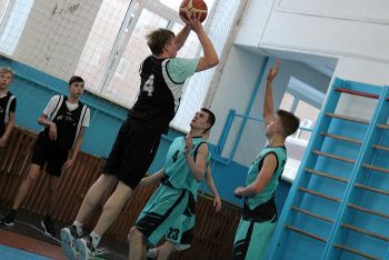 Первенство района по баскетболу в Еманжелинске выиграла школа № 5