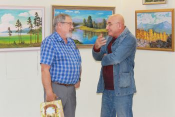 В еманжелинском историко-краеведческом музее открылась выставка челябинского художника Василия Шмурадко