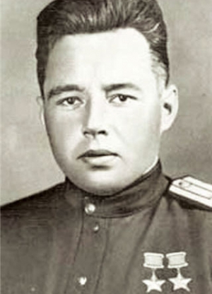 Семен Хохряков дважды был удостоен звания Герой Советского Союза