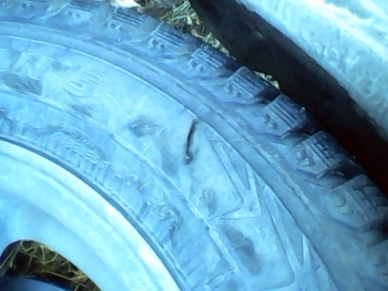 В ночь на 18 марта в Еманжелинске были порезаны колеса у автомобилей «Мицубиси» и ВАЗ-21124