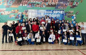 Шесть выпускниц еманжелинской ДЮСШ завоевали медали первенства и чемпионата УрФО по спортивной борьбе