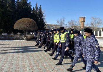 В Еманжелинске состоялся гарнизонный развод сотрудников полиции