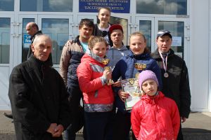 Юрий Николаевич Манаев и его ученики-спортсмены