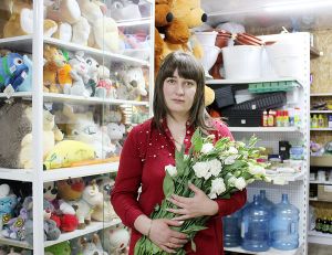 Молодая многодетная мама из Красногорского Еманжелинского района Наталья Гергерт уже более пяти лет занимается цветочным бизнесом