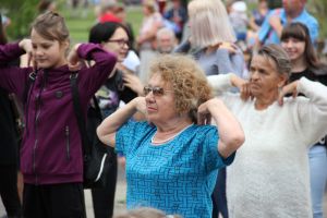 В Еманжелинске в День города прошла массовая зарядка