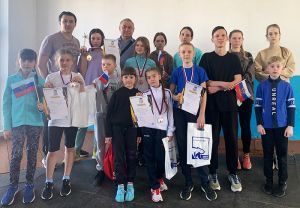Легкоатлеты Еманжелинского района завоевали награды на традиционном открытом первенстве Троицка
