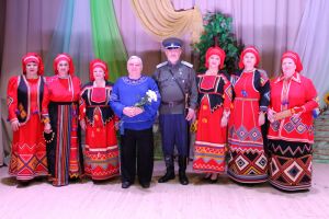 Еманжелинский ансамбль «У околицы» дал отчетный концерт