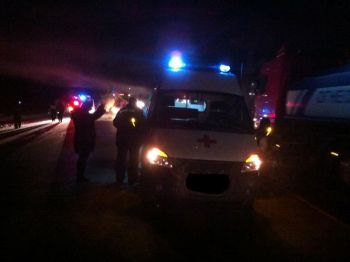 На трассе Челябинск–Троицк из-за тумана «Лада Приора» врезалась в автомобиль «скорой помощи»