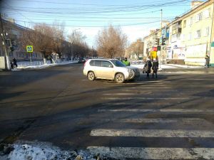 В Еманжелинске под колеса авто попала 81-летняя бабушка