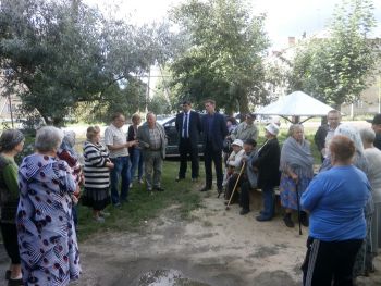 В Еманжелинском районе начались встречи с жителями по вопросам благоустройства дворовых территорий
