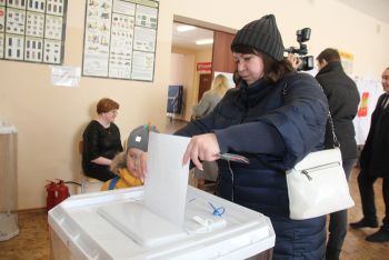 За первые два часа голосования в Еманжелинском районе на выборы пришли более полутора тысяч человек