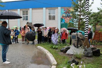 В еманжелинском центре «Тайфун» окончилась смена в лагере дневного пребывания «Русские забавы»