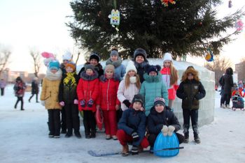 В Еманжелинске сегодня, 21 декабря, открывается новогодний городок