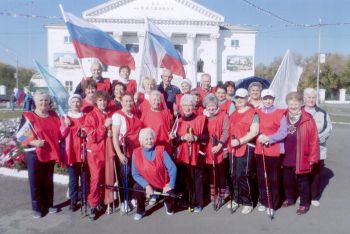 В Красногорском Еманжелинского района прошел фестиваль скандинавской ходьбы с участием ветеранов
