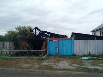В Еманжелинском районе сгорел частный жилой дом