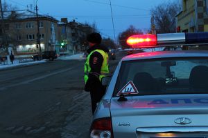 В Еманжелинском районе пьяный автолюбитель предъявил полицейским поддельное водительское удостоверение