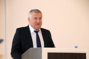 Глава Еманжелинска Дмитрий Гатов отчитался о проделанной им и городской администрацией работе за 2021 год