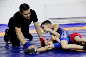 В Еманжелинске прошло открытое первенство спортивной школы по греко-римской борьбе