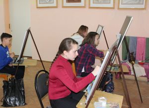 В Еманжелинском районе в третий раз прошел конкурс юных художников «Радужная палитра»