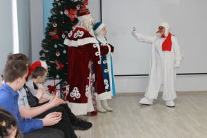 В Еманжелинске прошел новогодний праздник для детей с ограниченными возможностями здоровья