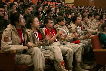 В открытых межрегиональных военно-поисковых сборах на Южном Урале приняли участие более 350 добровольцев
