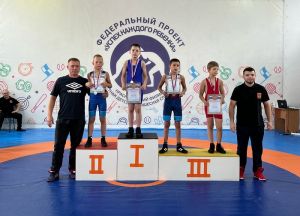 Еманжелинские и красногорские борцы завоевали 13 медалей на открытом первенстве красногорского филиала областной ДЮСШ