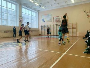 В Еманжелинском районе стартовало первенство по баскетболу среди старшеклассников
