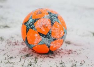 Мини-футбол на снегу