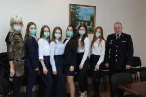 Старшеклассники посетили отдел еманжелинской полиции в рамках Всероссийской акции «Студенческий десант»