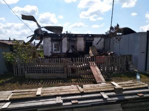 В Еманжелинске горожане лишились жилища: пожар застал их врасплох ночью