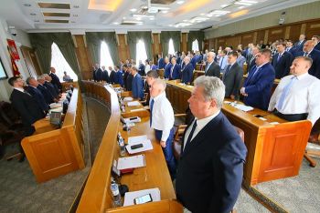 Депутаты Законодательного собрания Челябинской области приняли целый ряд законов о социальной поддержке населения