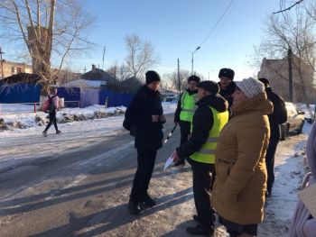 В Еманжелинске сотрудники ГИБДД  и «Родительский патруль» провели рейд по безопасному движению на дорогах