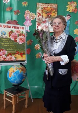 Учитель, просветитель, чтец: Мария Николаевна Назырова из Еманжелинска в октябре отметила юбилей