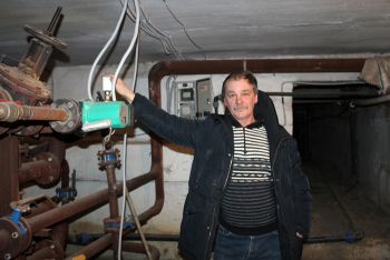 В Красногорском Еманжелинского района в первых семи многоквартирных домах установили комплексы учета тепла с системой автоматического регулирования тепловой энергии