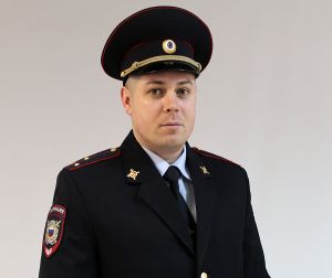 Четыре года участковый уполномоченный старший лейтенант полиции Станислав Бурцев помогает людям