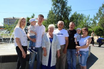 Еманжелинцы Нафигины стали победителями регионального этапа всероссийского конкурса «Семья года»