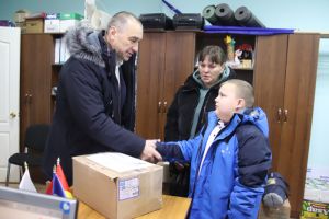 Из Еманжелинска отправили еще одну большую партию посылок с гуманитарной помощью на Донбасс